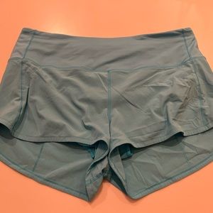 lululemon size 12 4 inch electric turquoise